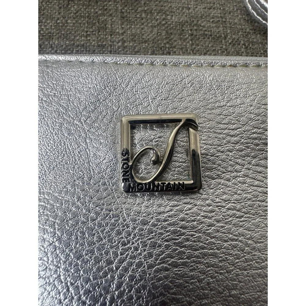 Stone Mountain Metallic Silver Crossbody Bag With Adjustable Strap & Card Slots - Picture 3 of 12